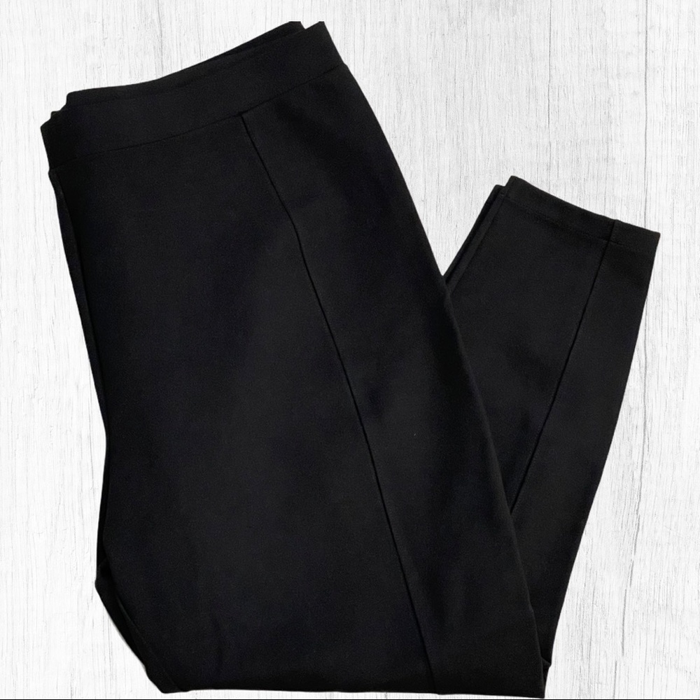 Nordstrom Brand Black Pull On Capri Pants